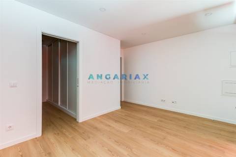 ANG1525 - Apartamento T1 para Arrendamento em Leiria