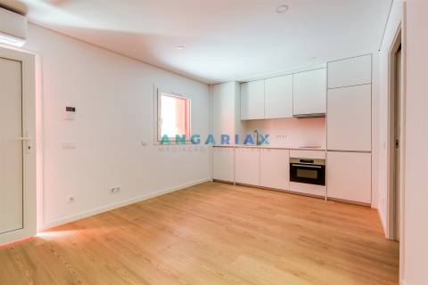 ANG1525 - Apartamento T1 para Arrendamento em Leiria