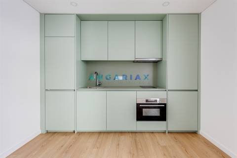 ANG1526 - Apartamento T1 para Arrendamento em Leiria