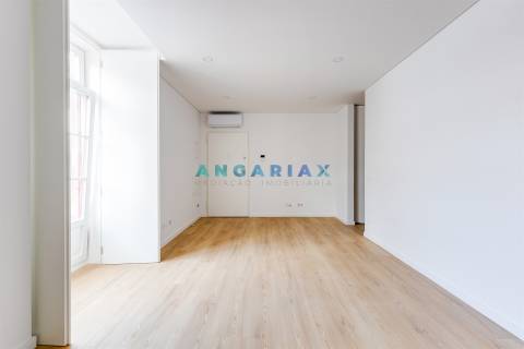 ANG1526 - Apartamento T1 para Arrendamento em Leiria