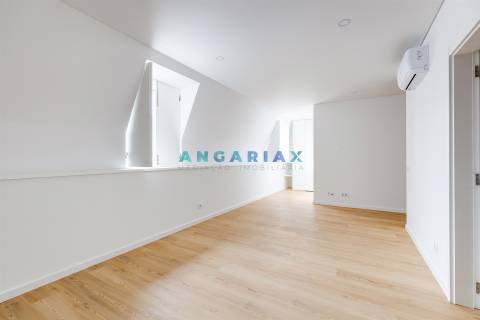 ANG1527 - Apartamento T1 para Arrendamento em Leiria