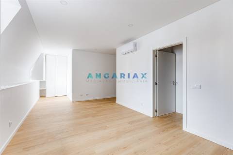 ANG1527 - Apartamento T1 para Arrendamento em Leiria
