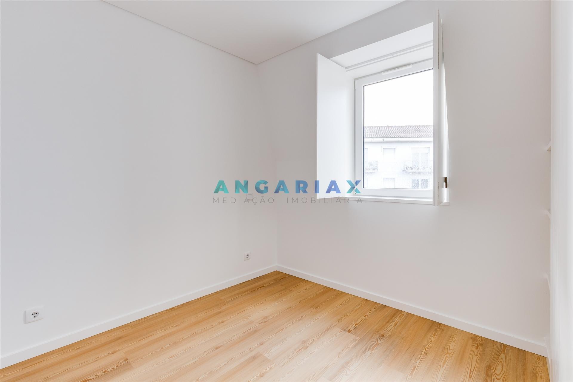 ANG1528 - Apartamento T1 para Arrendamento em Leiria