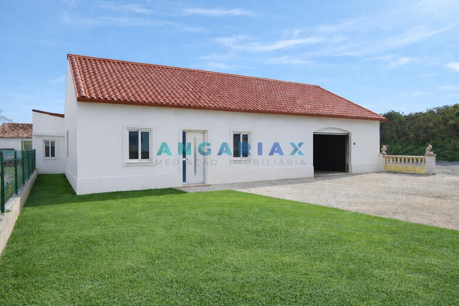 ANG1533 - Moradia T4 para Venda em Batalha