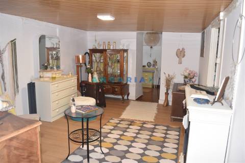 ANG1535 - Moradia T2 para Venda em Figueiró dos Vinhos