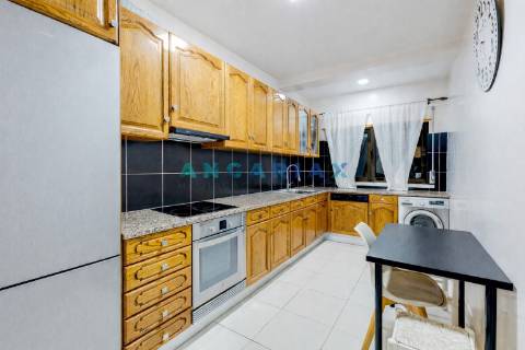 ANG1536 - Apartamento T3 para Venda em Leiria