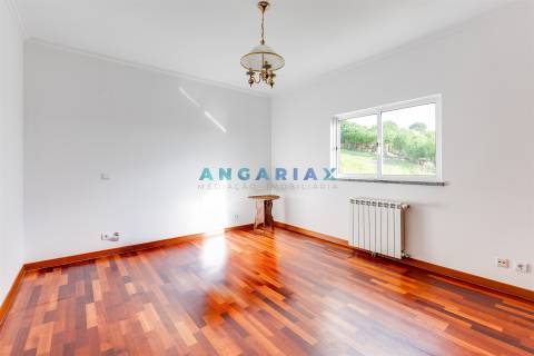 ANG1541 - Moradia T3 para Venda em Batalha