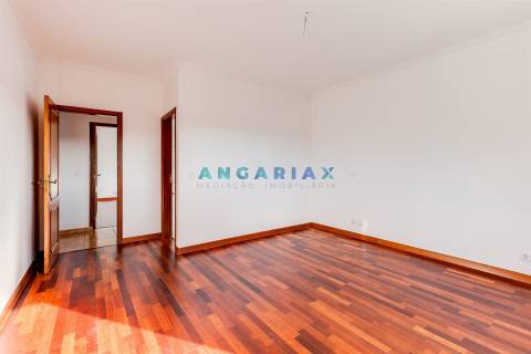 ANG1541 - Moradia T3 para Venda em Batalha