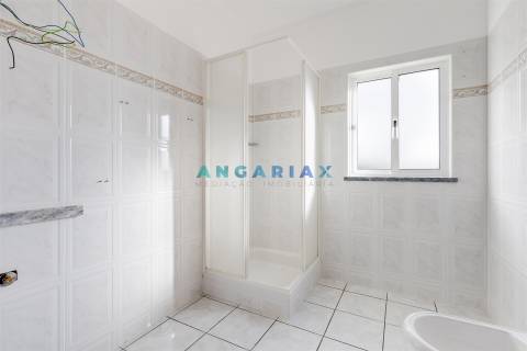 ANG1541 - Moradia T3 para Venda em Batalha