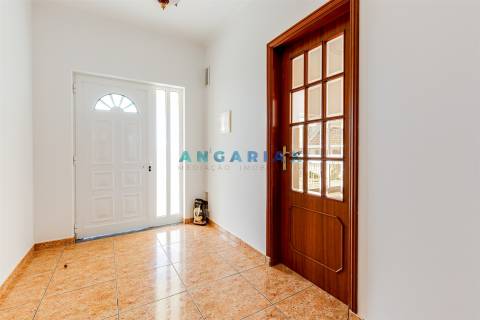 ANG1541 - Moradia T3 para Venda em Batalha