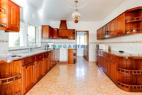 ANG1541 - Moradia T3 para Venda em Batalha