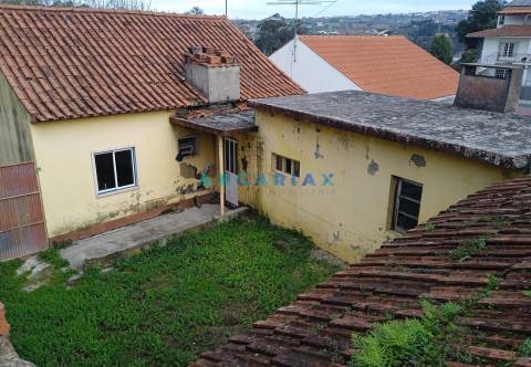ANG1545 - Moradia T3 para Venda em Batalha