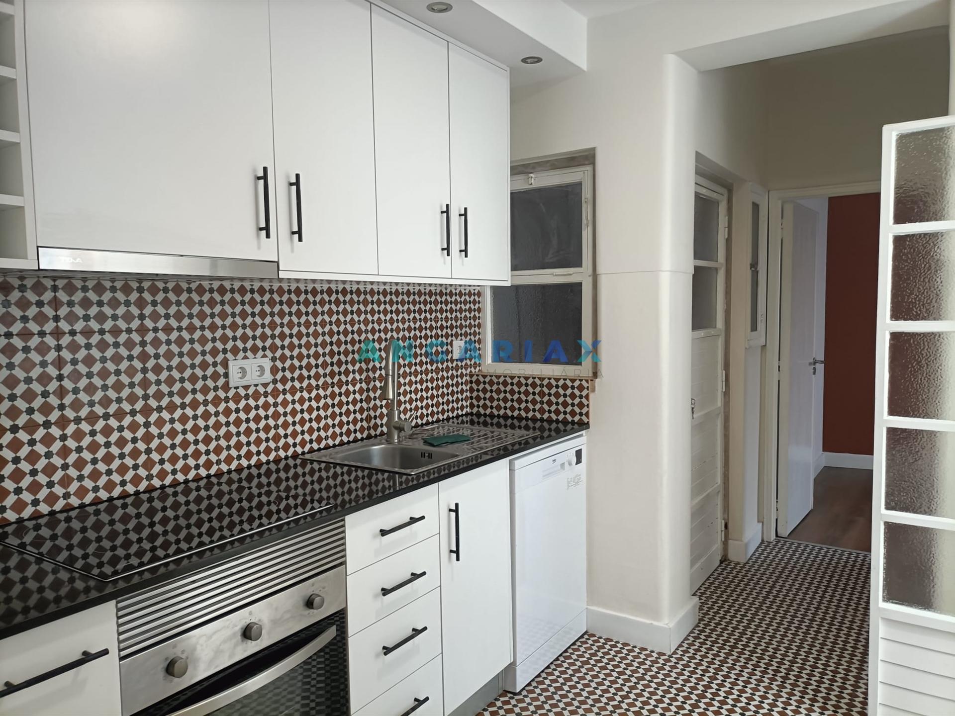 ANG1547 - Apartamento T3 para Arrendamento em Leiria