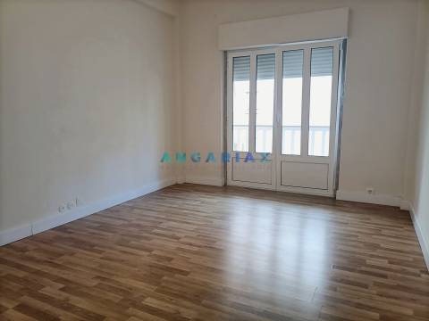 ANG1547 - Apartamento T3 para Arrendamento em Leiria