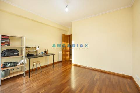 ANG1546 - Apartamento T3 para Venda em Leiria