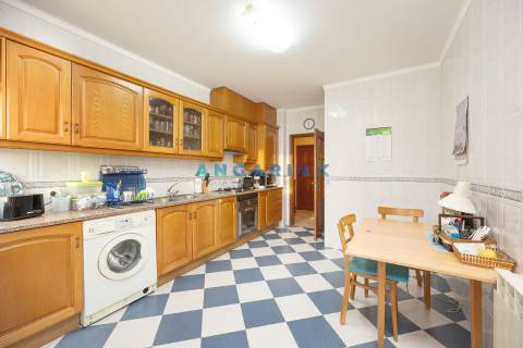 ANG1546 - Apartamento T3 para Venda em Leiria