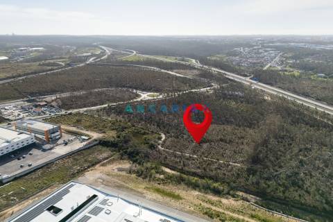 ANG1550 - Terreno Industrial de 40.745m2 para Venda em Leiria