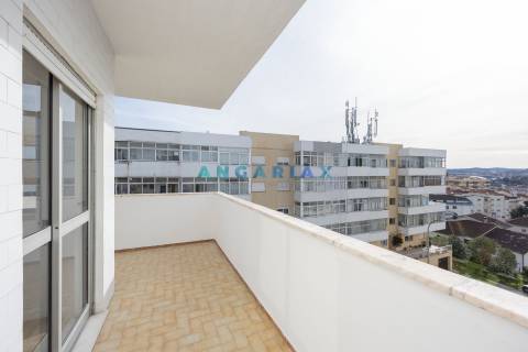 ANG1552 - Apartamento T3 para Venda em Leiria