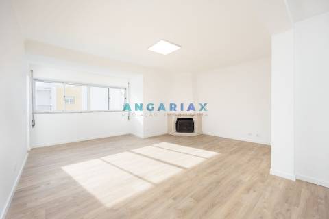 ANG1552 - Apartamento T3 para Venda em Leiria