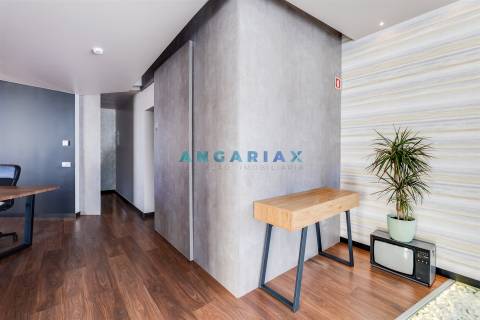 ANG1557 - Loja para Venda em Marinha Grande