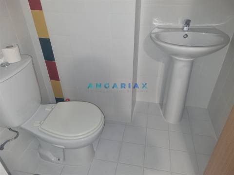 ANG1561 - Loja para Arrendamento em Beira-Rio, Leiria