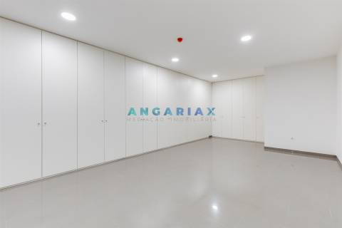 ANG1561 - Loja para Arrendamento em Beira-Rio, Leiria