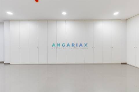 ANG1561 - Loja para Arrendamento em Beira-Rio, Leiria