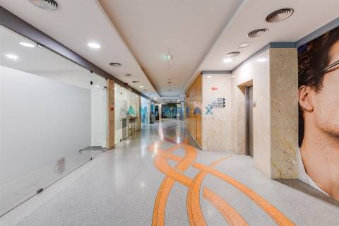 ANG1561 - Loja para Arrendamento em Beira-Rio, Leiria