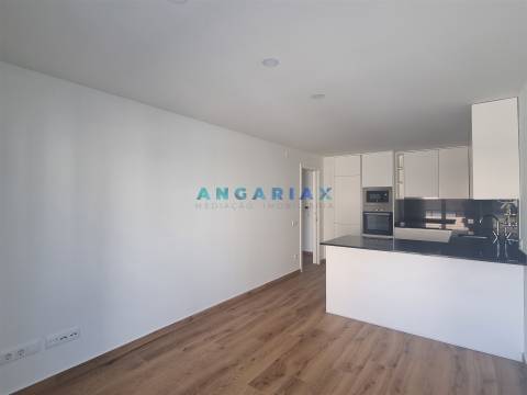 ANG1562 - Apartamento T1+1 para Arrendamento em Leiria