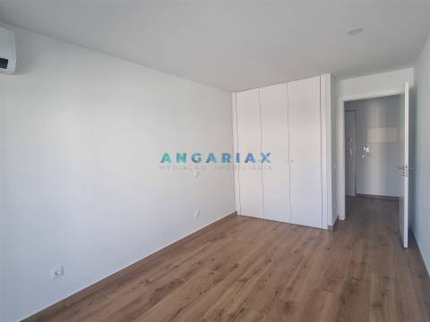 ANG1562 - Apartamento T1+1 para Arrendamento em Leiria