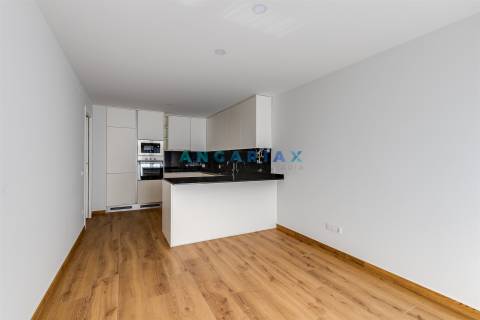 ANG1562 - Apartamento T1+1 para Arrendamento em Leiria