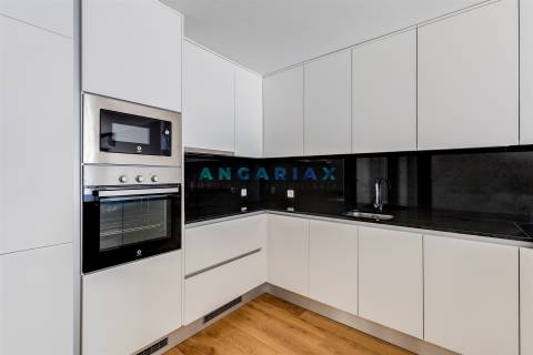 ANG1562 - Apartamento T1+1 para Arrendamento em Leiria
