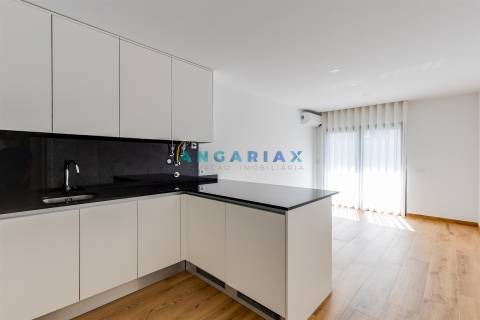 ANG1562 - Apartamento T1+1 para Arrendamento em Leiria