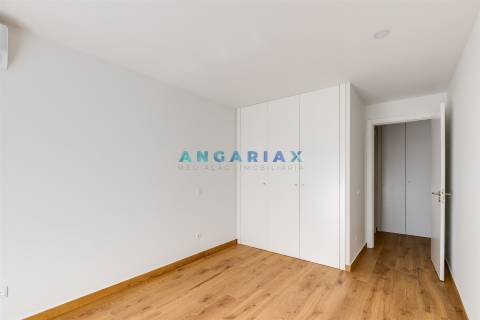 ANG1562 - Apartamento T1+1 para Arrendamento em Leiria