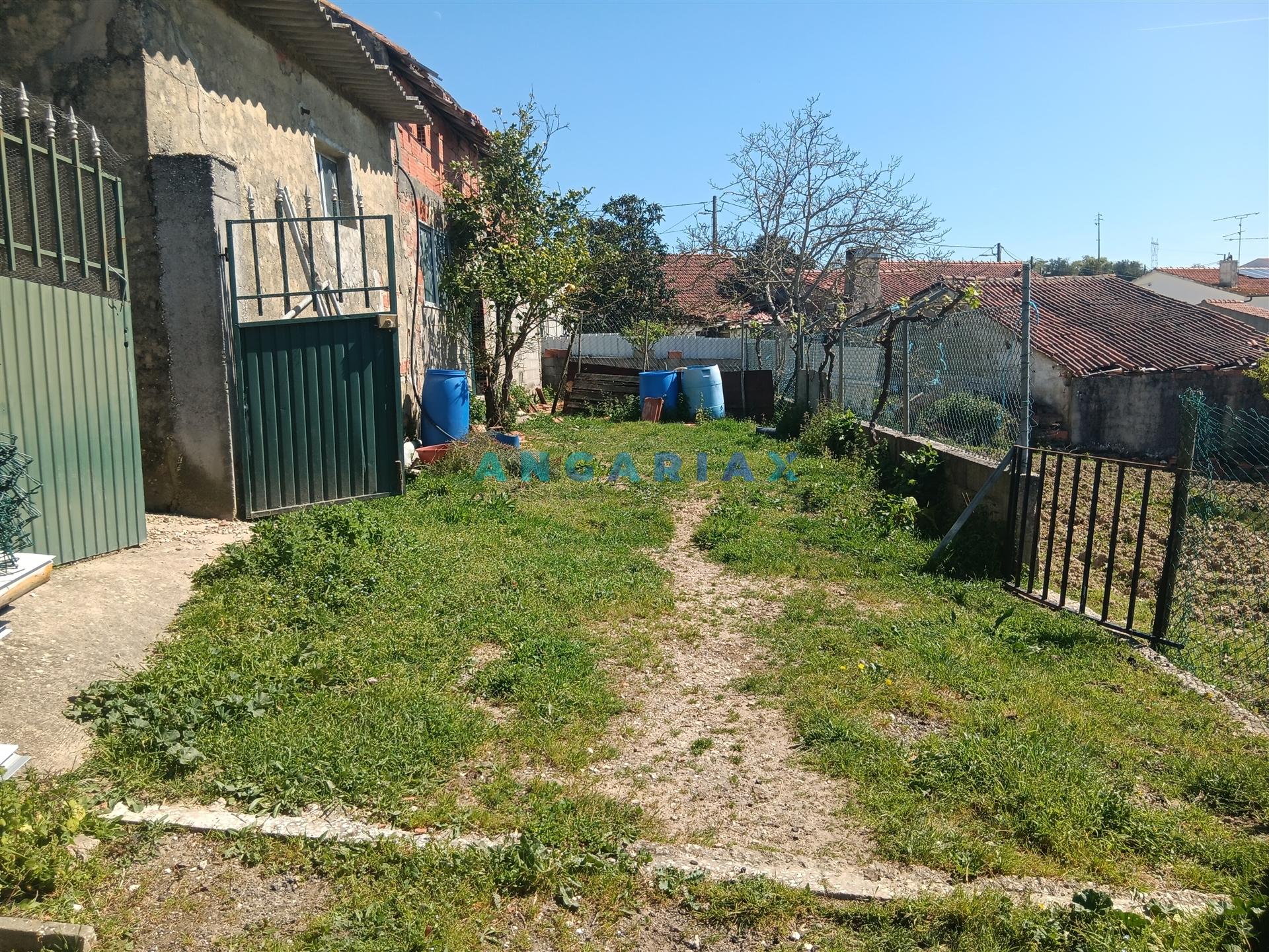 ANG1568 - Moradia T3 para Venda em Batalha, Leiria