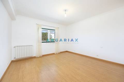 ANG1571 - Moradia T4+2 para Venda em Leiria