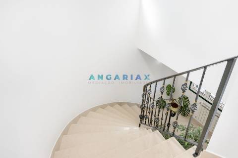 ANG1571 - Moradia T4+2 para Venda em Leiria