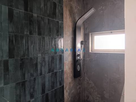 ANG1573 - Apartamento T2 Duplex para Venda em Lisboa