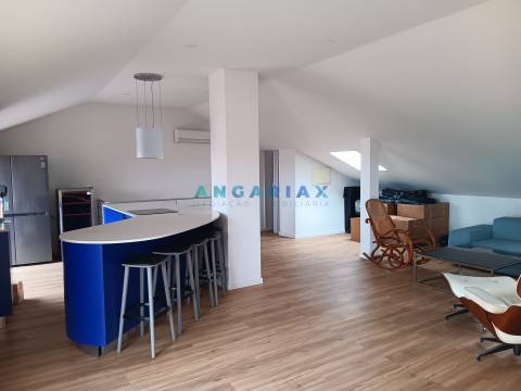 ANG1573 - Apartamento T2 Duplex para Venda em Lisboa