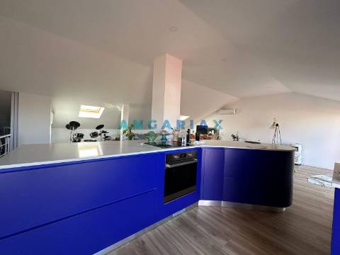 ANG1573 - Apartamento T2 Duplex para Venda em Lisboa