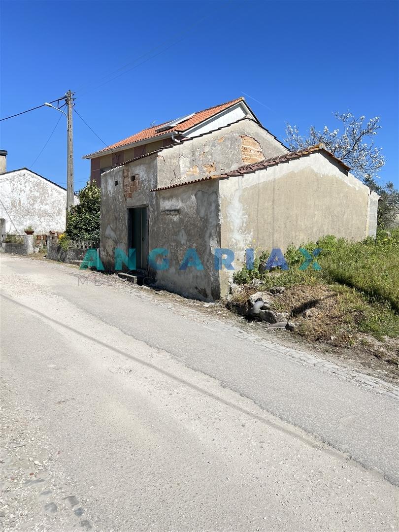 ANG1574 - Moradia T1 para Venda em Urqueira, Ourém