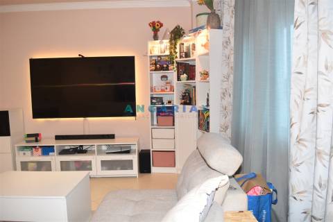 ANG1579 - Apartamento T2 para Venda em Samora Correia, Benavente