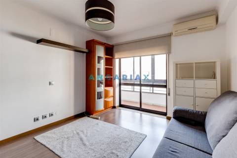 ANG1582 - Apartamento T3 para Venda na Avenida Marquês de Pombal, Leiria