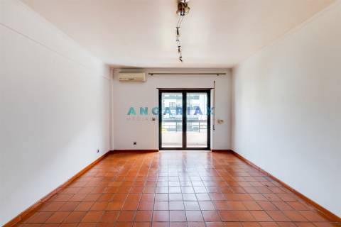 ANG1582 - Apartamento T3 para Venda na Avenida Marquês de Pombal, Leiria
