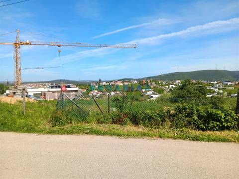 ANG1583 - Terreno para Venda em Leiria