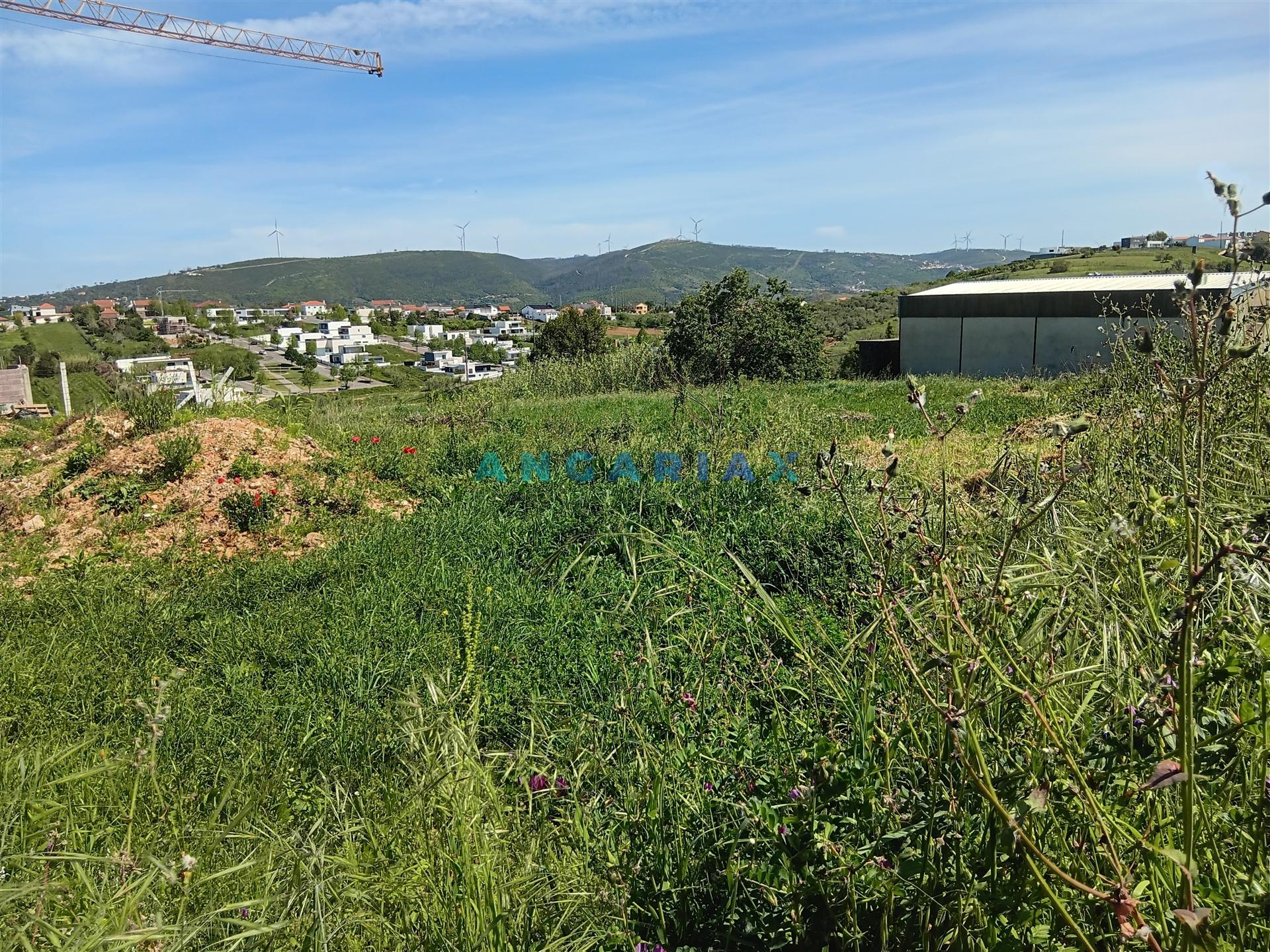 ANG1583 - Terreno para Venda em Leiria