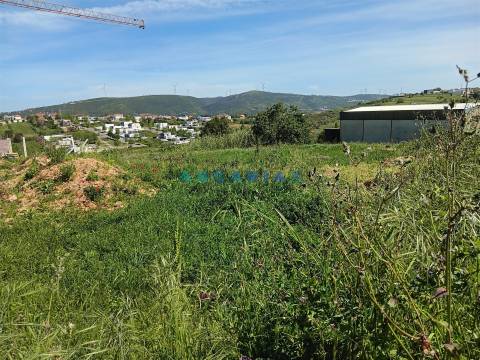 ANG1583 - Terreno para Venda em Leiria