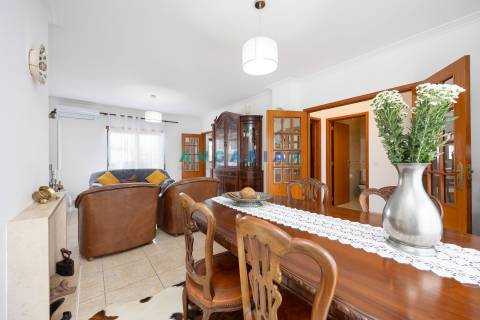 ANG1585 - Moradia T3 para Venda em Marinha Grande