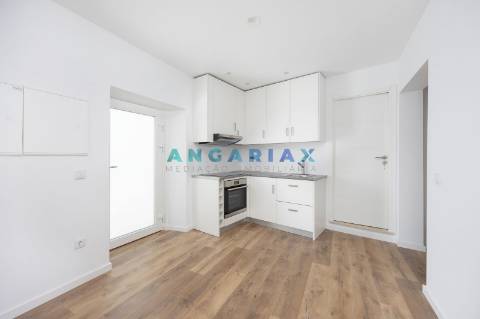 ANG1590 - Apartamento T2 para Venda em Maiorga, Alcobaça