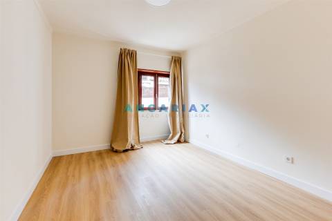 ANG1604 - Apartamento T3 para Venda em Coimbra